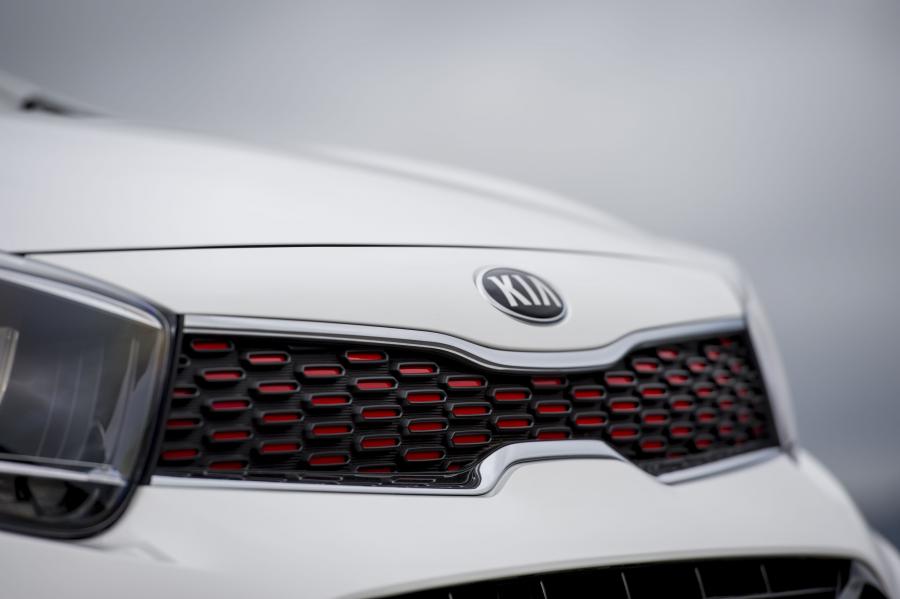 Детали экстерьера Kia Picanto GT Line 2017 года  (UK) (фото 59 из 92)